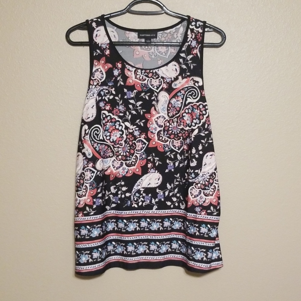Ladies sleeveless shirt